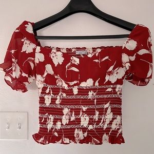 Square/heart neckline, puff sleeves, raffle details shirt